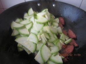 吃小白瓜发烧,小白瓜助力退烧养生之旅