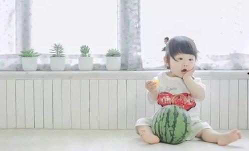 儿童摄影弄堂吃瓜,弄堂里的吃瓜时光