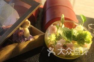 红旗街吃瓜,热闹非凡的吃瓜现场，揭秘街头美食文化