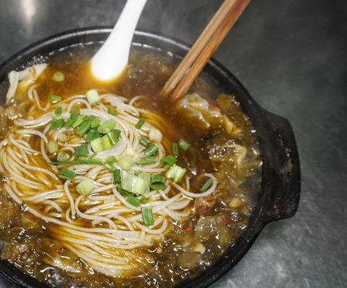 米线楼上吃瓜,一场别开生面的美食与娱乐盛宴