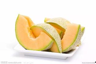 吃哈密瓜尿床,吃瓜后尿床现象揭秘