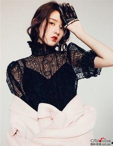 吃瓜裸体少女图,吃瓜裸体少女图引发网络热议