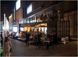 酒吧跳舞吃瓜,边吃瓜边享受夜生活魅力